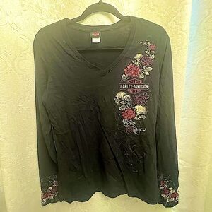 EUC Harley Davidson long sleeve t-shirt.